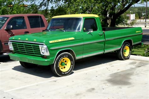 9 John Deere Pickup Trucks | Machinefinder