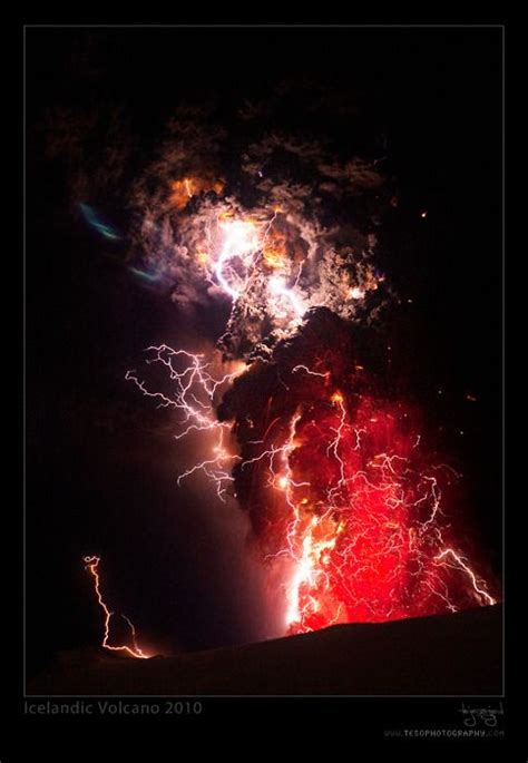 The 2010 Icelandic volcano eruption | Lightning storm, Volcano, Lightning