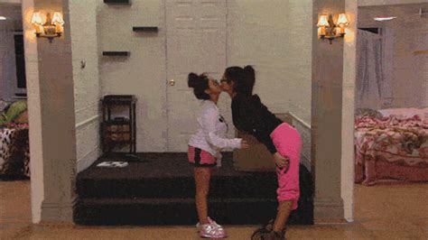 Snooki And Jwoww GIFs - Find & Share on GIPHY