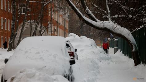 Blizzards sweep across Russia bringing massive snow falls - TODAY