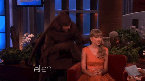 Taylor Swift Ellen Scares GIF - Find & Share on GIPHY