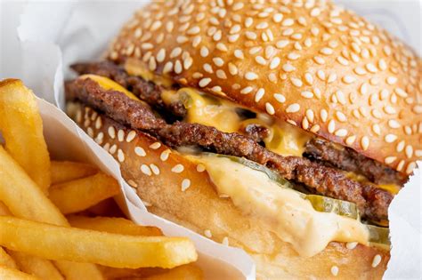 The 25 Best Burgers In LA - Los Angeles - The Infatuation