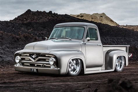 800hp big-block 1955 Ford F100 pickup