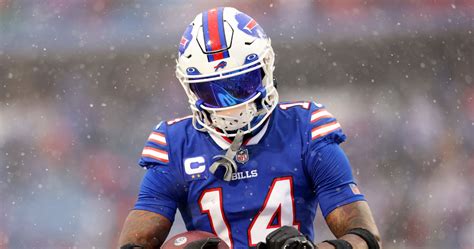 Stefon Diggs Left Bills Locker Room Before Coaches Arrived After Loss ...