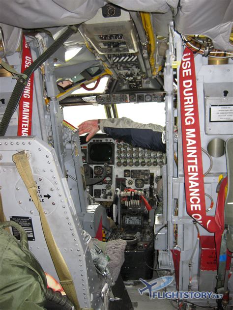 Cockpit Photos – Inside B-52 Stratofortress – Flightstory.net – Aviation Blog