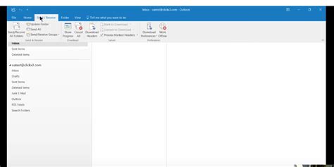 Customize the Ribbon Bar in Microsoft Outlook 2016.