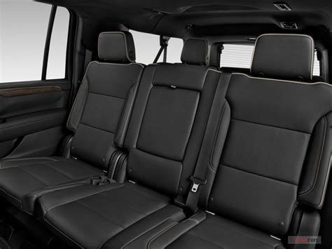 2021 Chevrolet Suburban: 27 Interior Photos | U.S. News & World Report