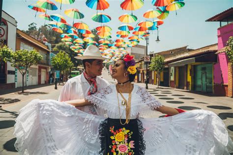 Mexican Wedding Traditions Explained - Windows On The Water