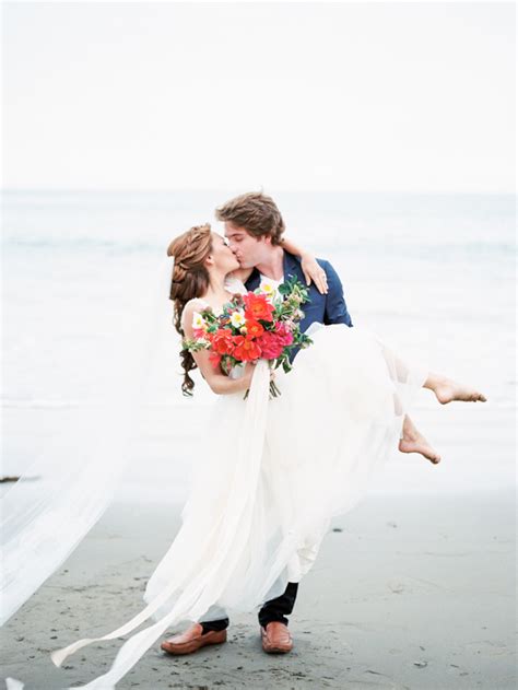 Modern-Vintage Beach Wedding Inspiration Full of Romance : Chic Vintage ...