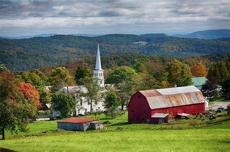 Peacham Vermont In Autumn Colors Photograph by Jeff Folger