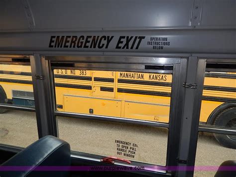 2002 GMC Savana G3500 Thomas school bus in Manhattan, KS | Item I3700 sold | Purple Wave