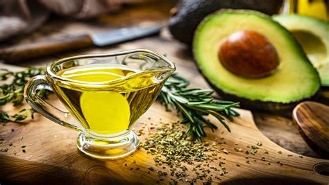 Why You Should Switch To Avocado Oil For Baking