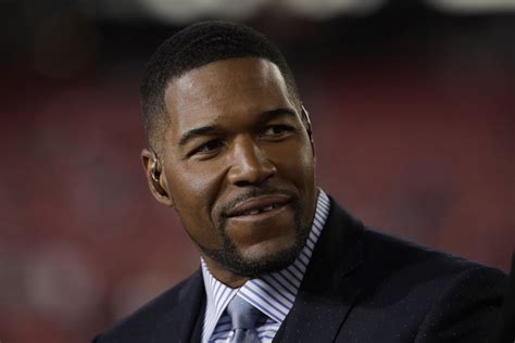 Did Michael Strahan remove his teeth gap? – myTalk 107.1