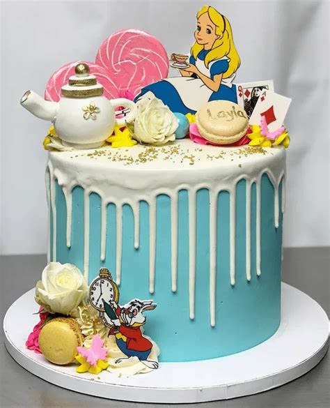 50 Alice in Wonderland Cake Design Images (Cake Gateau Ideas) - 2020 in ...