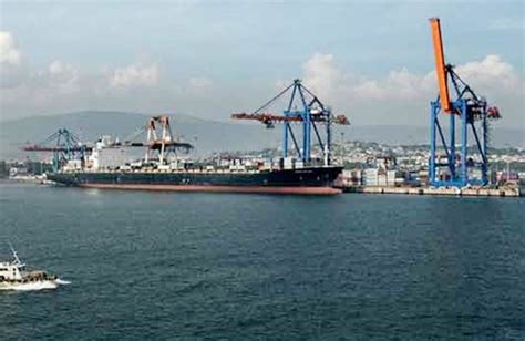 Visakhapatnam Port capacity up to 120 mt