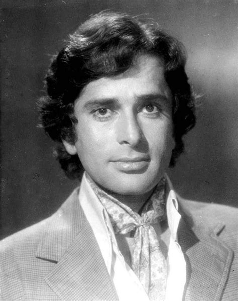 Photoshoot - 70's | Shashi kapoor, Old film stars, Indian bollywood actors