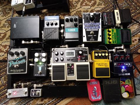 After two years of looping using a Zoom G3Xn my pedal board is finally (almost) complete... : r ...