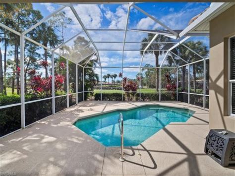 Vanderbilt Country Club Naples Real Estate: 1 Homes for Sale