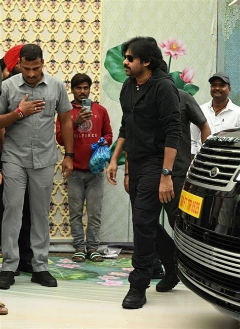 Pawan Kalyan-Sujeeth Movie Opening - Photo 1 of 12