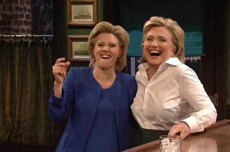 Hillary Clinton Plays A Bartender In 'SNL' Sketch