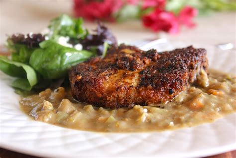 Blessings From My Kitchen: Breaded Pork Chops with Gravy