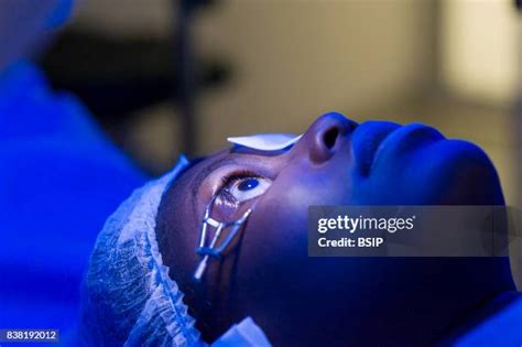 331 Refractive Surgery Stock Photos, High-Res Pictures, and Images - Getty Images