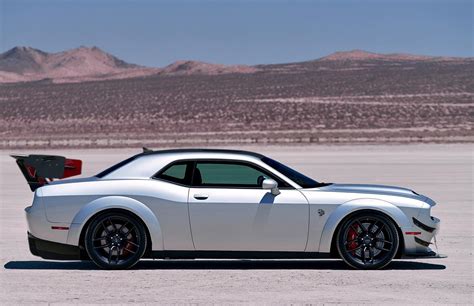 Dodge to bring out the Challenger ACR in 2021! Aims to beat the Mustang ...