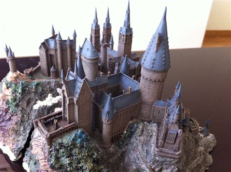 Model Hogwarts | Hogwarts castle, Hogwarts, Harry potter crafts