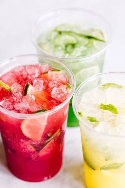 Cool summer drinks with ice — Stock Photo © Sandralise #6130347