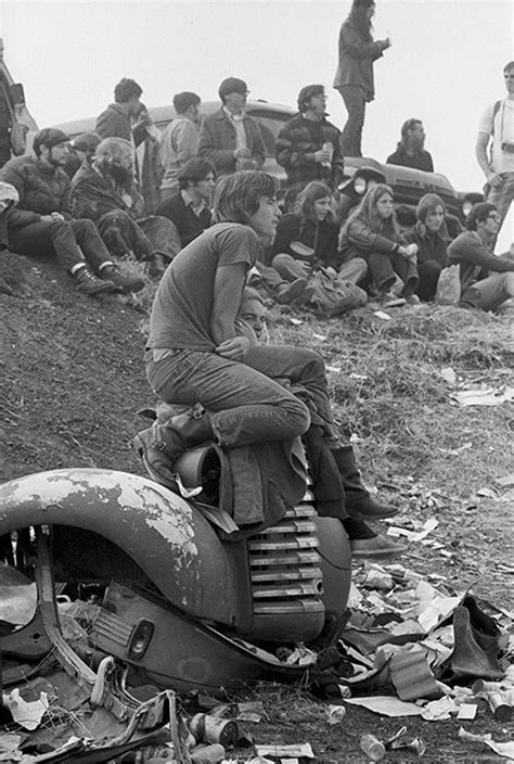 BW_AC015 : Altamont Concert - Iconic Images