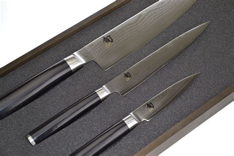 SHUN CLASSIC SANTOKU 3 PIECE KNIFE SET - GIFT BOXED - Shun