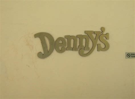 Download High Quality dennys logo sign Transparent PNG Images - Art ...