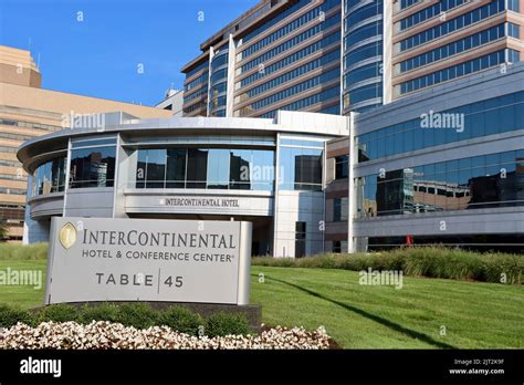 Intercontinental Hotel at the Cleveland Clinic main campus in Cleveland Stock Photo - Alamy