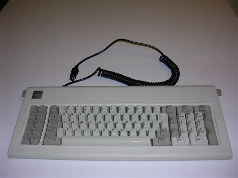 Vintage IBM Keyboard for PC (Model 5150) or XT (Model 5160) Computers