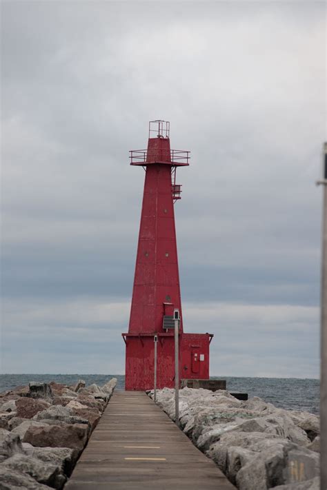 Lighthouse, Muskegon South Pierhead, Muskegon, MI | Lighthouse, Muskegon, Golden gate bridge