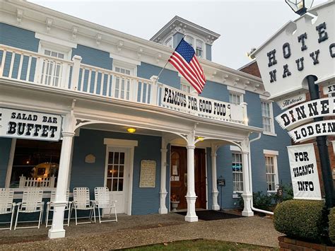 HOTEL NAUVOO HISTORIC INN & RESTAURANT (AU$71): 2022 Prices & Reviews ...