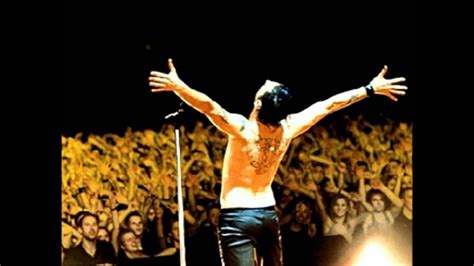 Depeche Mode - Enjoy The Silence (Live In Barcelona Tour Of The Universe) - YouTube