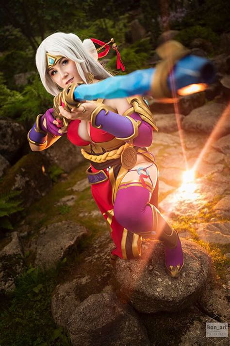 Lian from Paladins Cosplay