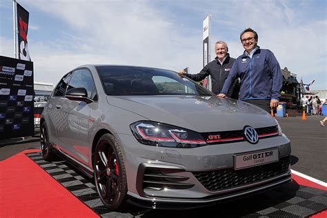 Volkswagen launches the Golf GTI TCR Concept - TCR HUB