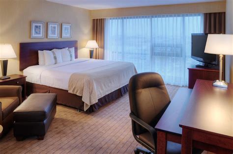 Holiday Inn Toronto Airport East Toronto, Ontario, CA - Reservations.com