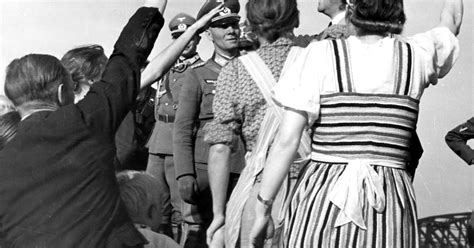 Ritterkreuzträger: Rommel and Hitler Welcomed by Volksdeutsche in Poland