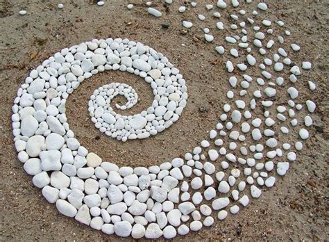 Ephemeral Nature – The fascinating Land Art creations of Andy Goldsworthy | Land art, L'art ...