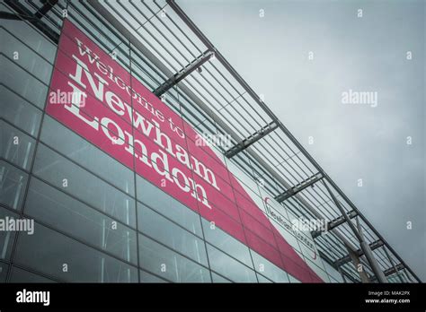 England london welcome sign london hi-res stock photography and images - Alamy