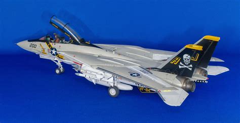 Tamiya 1/48 F-14A Tomcat - VF-84 Jolly Rogers - USS Nimitz (61114) : r ...