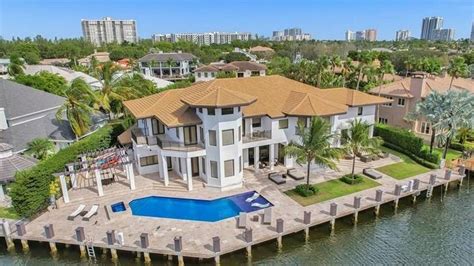 Lionel Messi buys Fort Lauderdale mansion for $10.75 million | Miami Herald