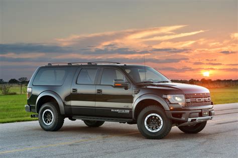 A Ford Expedition With Crazy F-150 Raptor Power Is The Super SUV Of Our ...