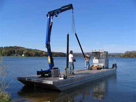 Deano Dock and Lift - Mobile Marine Barge Crane