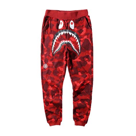 Bape Red Camo Shark Sweatpants | WHAT’S ON THE STAR?