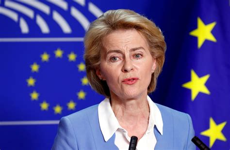 Ursula von der Leyen stapt zeker op als minister van Defensi... - De Standaard