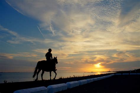 Girls Riding Horse Wallpapers - Wallpaper Cave